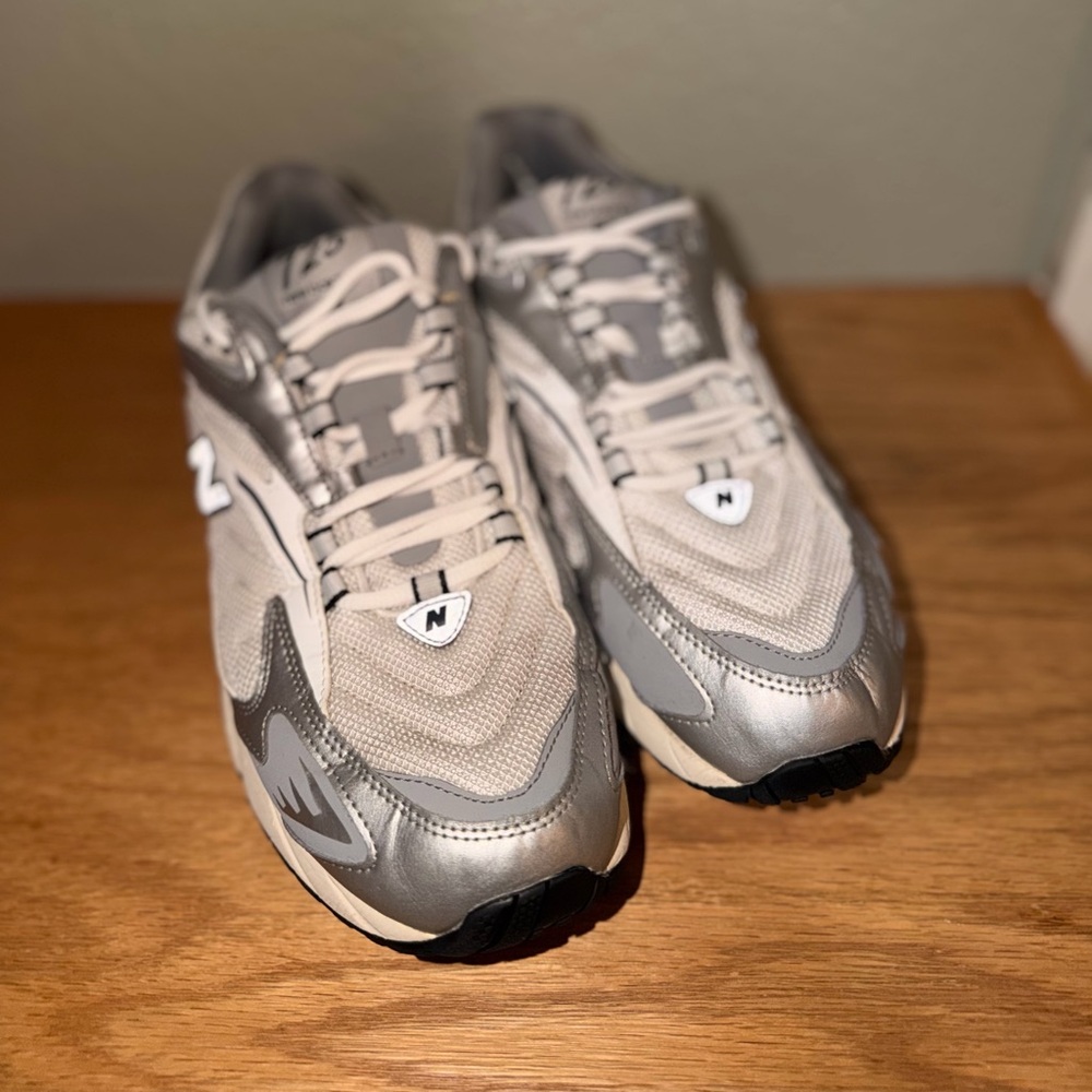 New Balance Lifestyle 725 - Picture 3 of 9